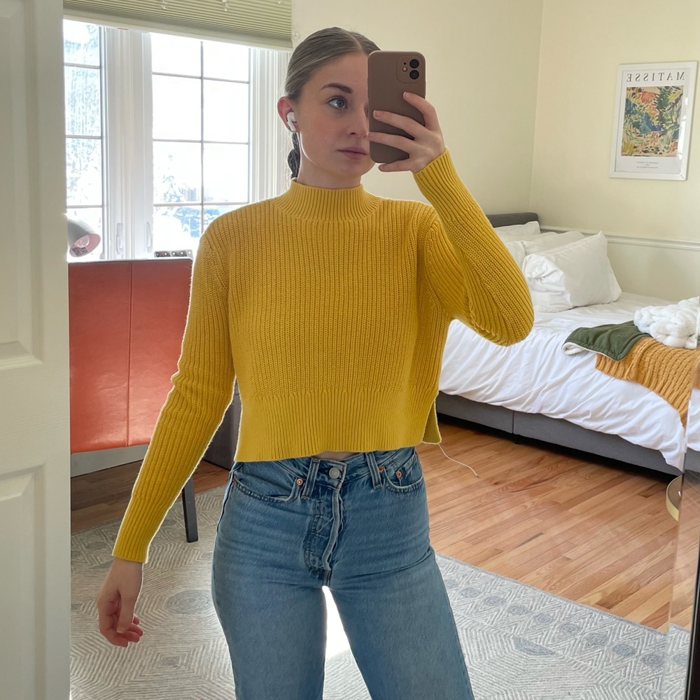 Yellow Turtleneck Cropped Sweater💛